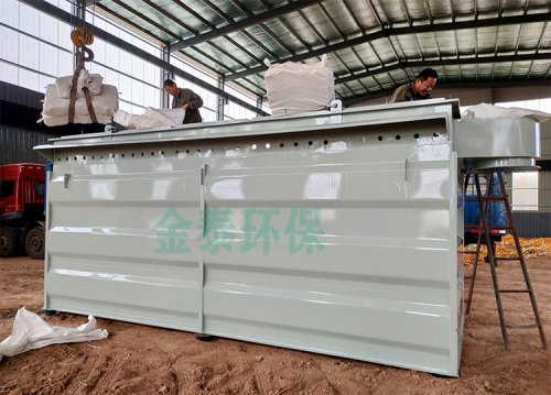 360袋布袋除塵器正在安裝除塵布袋，準備發貨